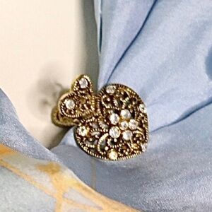 Vintage 80s Filigree Gold Tone Glass Heart Brooch Scarf Dress Pin Clip
